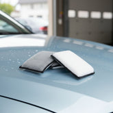 Uso del scrub pad Lágrimas de Panda sobre cuero del coche con Kymbo Clean, limpieza profunda sin arañar la superficie