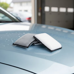 Uso del scrub pad Lágrimas de Panda sobre cuero del coche con Kymbo Clean, limpieza profunda sin arañar la superficie